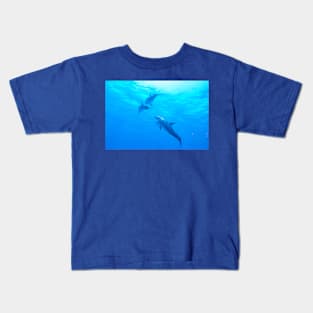 Dolphins swimming underwater Kids T-Shirt